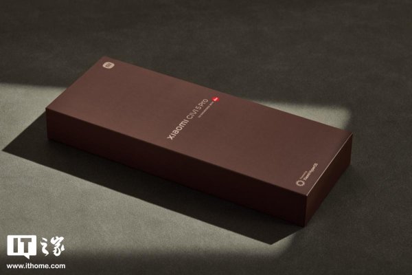 棒棒策略 「全能轻薄旗舰」首秀之作 —— 小米 Civi 5 Pro 体验评测